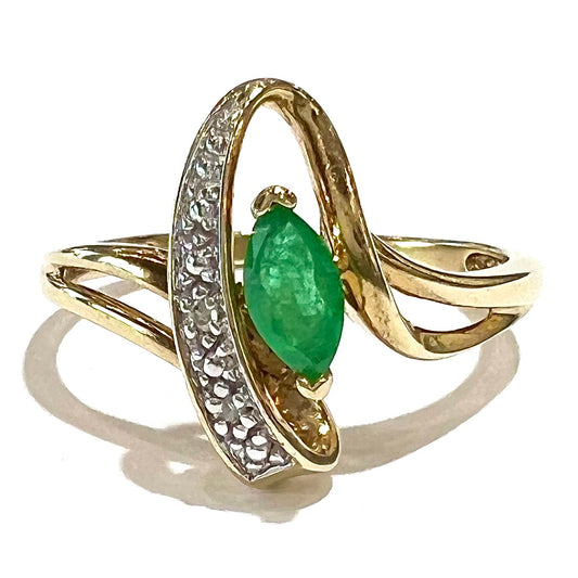 Emerald Marquise & Diamond Accent Ring | 10kt