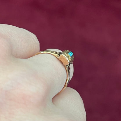 Antique yellow gold ring set with five square turquoise stones, circa 1920's.