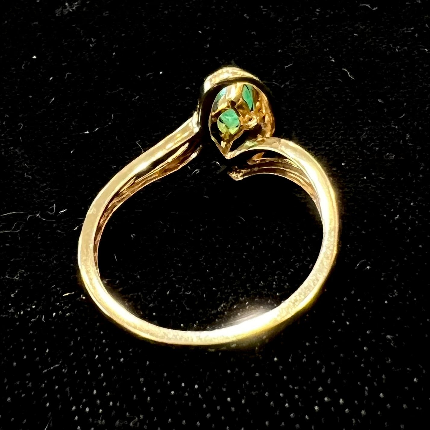 Emerald Marquise & Diamond Accent Ring | 10kt